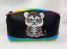Load image into Gallery viewer, Cute Tiger machine embroidery design
