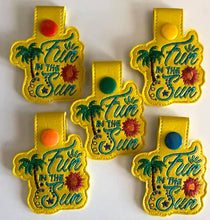 Load image into Gallery viewer, Fun in the sun Snap Tab machine embroidery design - summer
