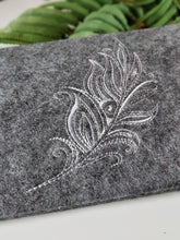 Load image into Gallery viewer, Feather of owl machine embroidery design