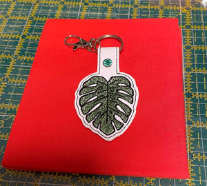 Tropical Monstera Leaf Snap Tab Machine Embroidery Design