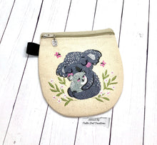 Load image into Gallery viewer, Koala with baby machine embroidery design