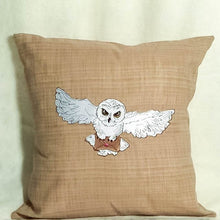 Load image into Gallery viewer, White post owl with letter machine embroidery design on the pillow